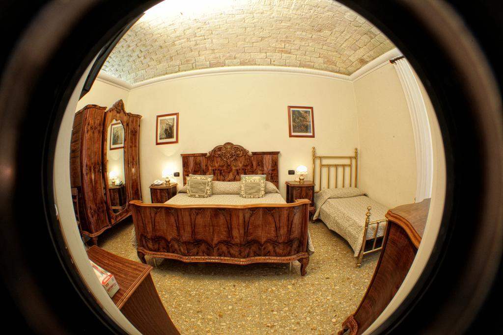Domus Real Cardello Hotel Roma Phòng bức ảnh
